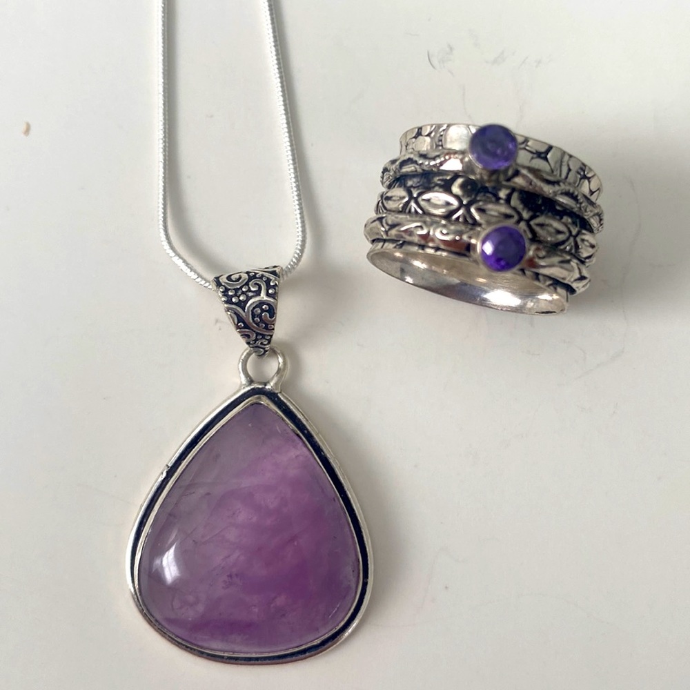 Beautiful, NWT ,pair purple amethyst spin ring and pendant
